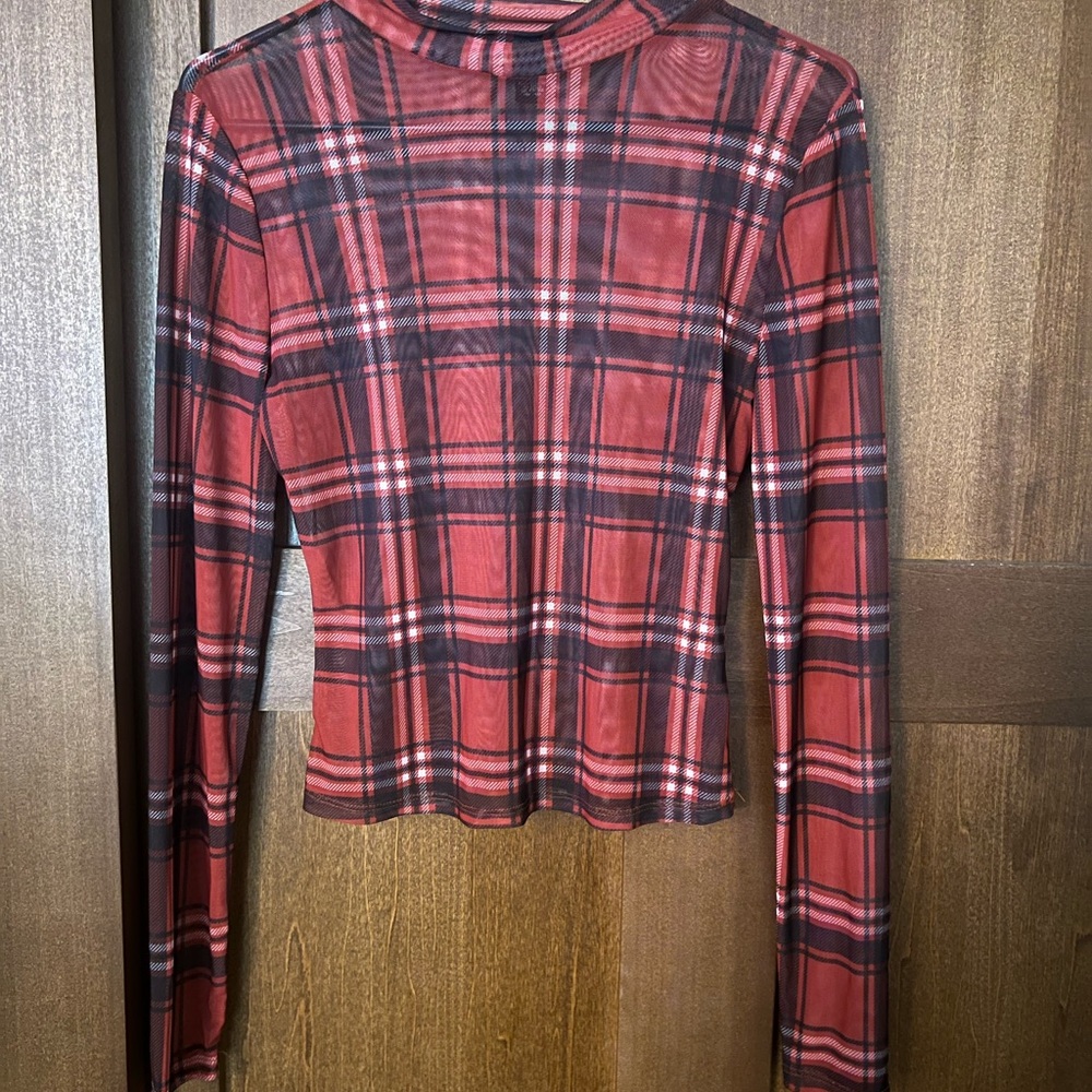 Rue21 Red and Black Plaid Long Sleeve Top
